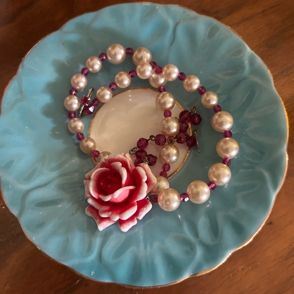 Vintage Carved Rose Choker Necklace - Picture 5 of 9